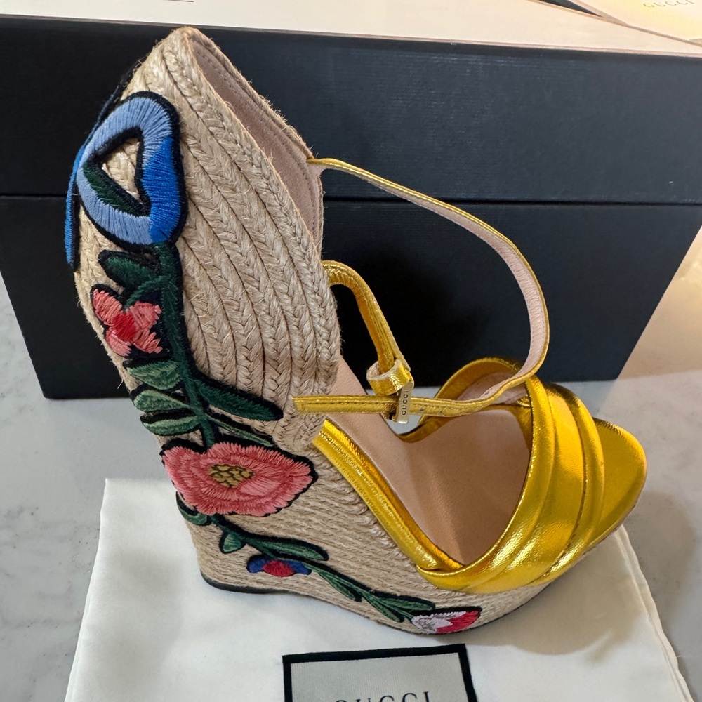 Gucci Women's Yellow and Multicolor Floral Wedges